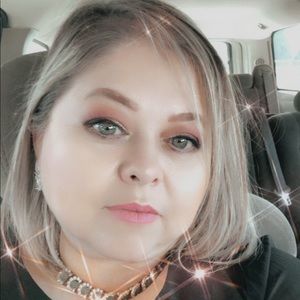 Meet your Posher, Ileana